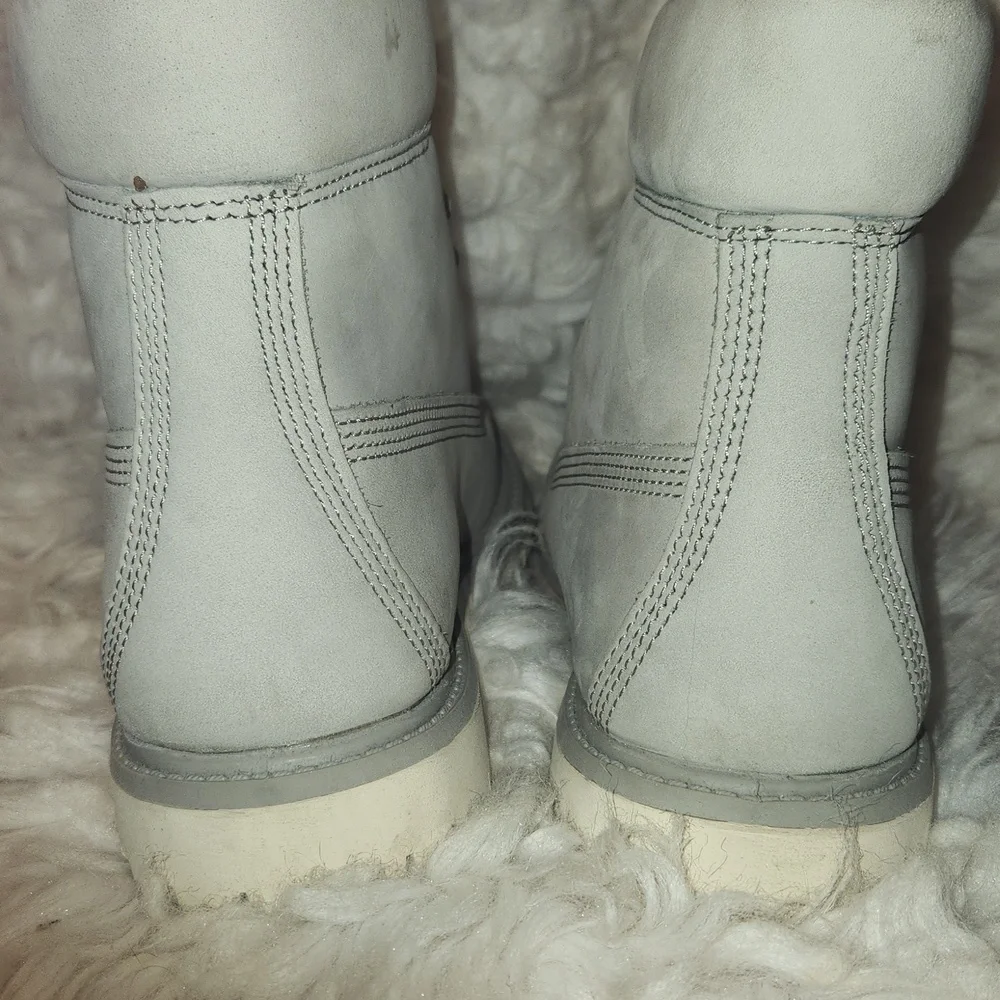 Timberland 6" Boots Womens (8) - Picture 4 of 14